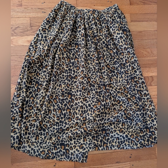 Liz Claiborne Animal Print A-Line Skirt - Picture 8 of 8